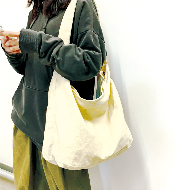 メッセンジャーバッグ